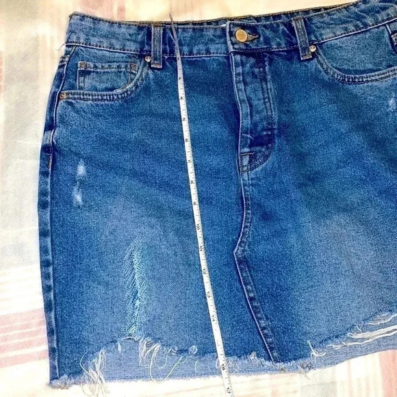 ONLY BLUE DENIMO VINTAGE 1995 FANCY RIPPED DENIM MINI SKIRT PERFECT CONDITION - Picture 3 of 9